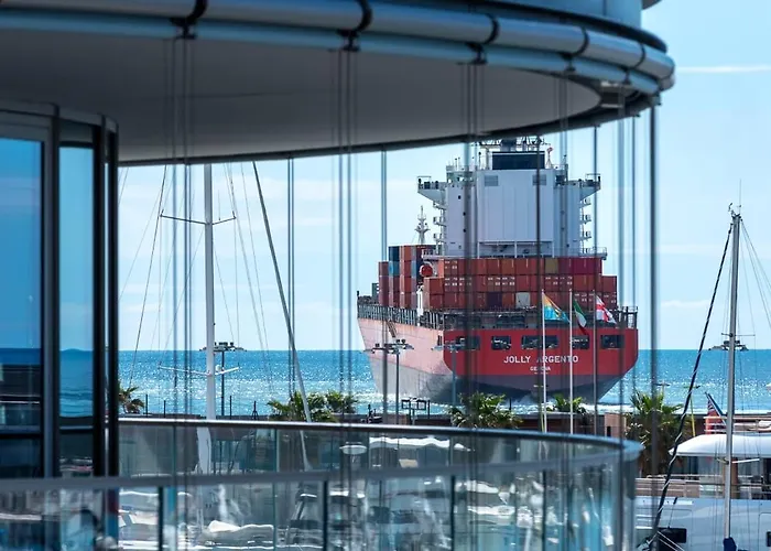 Waterfront Experience